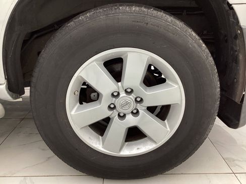 Used 2011 Nissan Pathfinder SV AWD/4WD image 19
