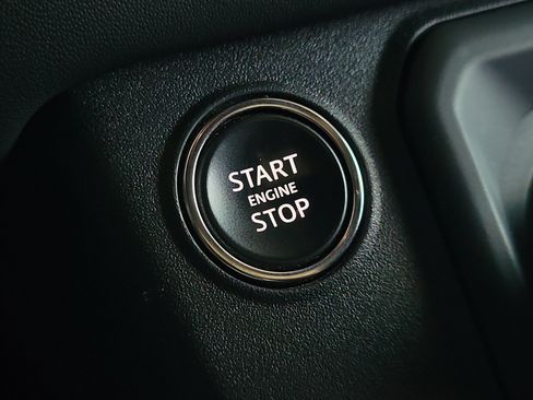 Used 2023 Land Rover Defender 110 X AWD/4WD image 32