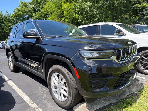 Certified 2025 Jeep Grand Cherokee Laredo X w/ Luxury Tech Group I AWD/4WD image 1