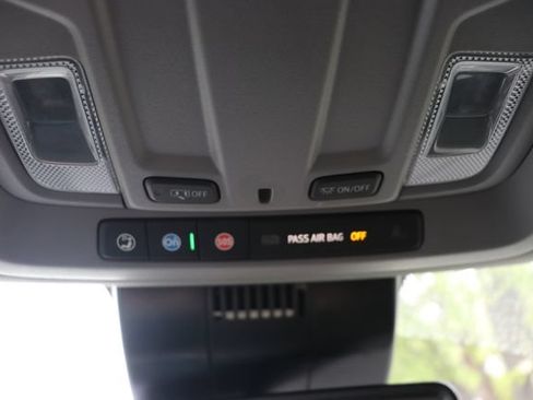 Used 2024 GMC Sierra 1500 SLT AWD/4WD image 29
