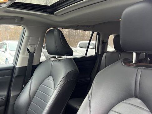 Certified 2021 Toyota Highlander XLE image 8
