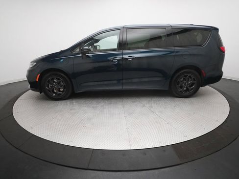 Used 2023 Chrysler Pacifica Touring-L w/ S Appearance Package image 25