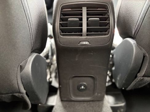 Used 2025 Ford Escape ST-Line AWD/4WD image 13