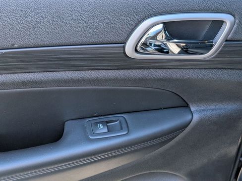 Certified 2022 Jeep Grand Cherokee Laredo E w/ Security & Convenience Group AWD/4WD image 26