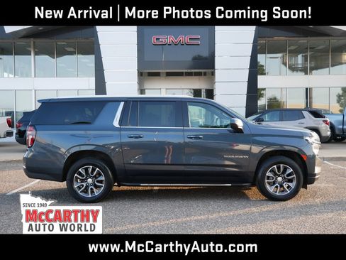 Used 2021 Chevrolet Suburban LT w/ Rear Media and Nav Package AWD/4WD image 2