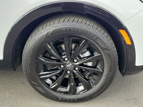 Used 2024 Buick Envista Sport Touring FWD image 5