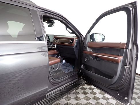 Used 2024 Ford Expedition Max Limited image 44