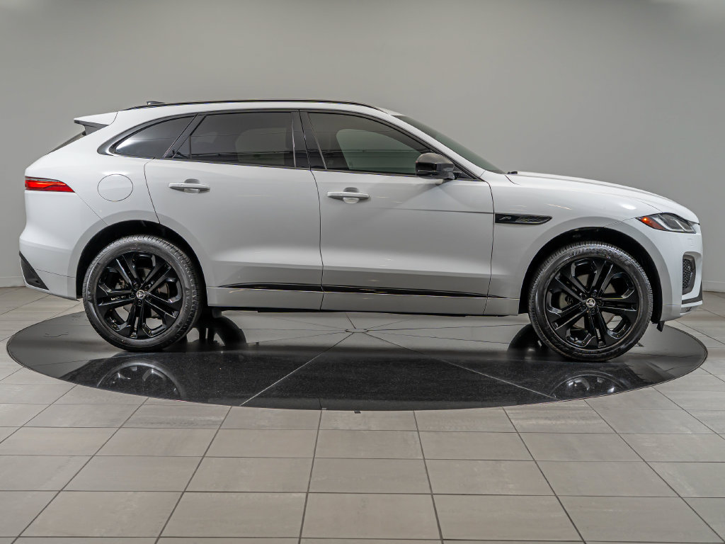 Used 2025 Jaguar F-PACE R-Dynamic S AWD/4WD image 12