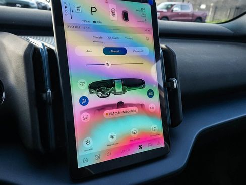 New 2026 Volvo EX30 Plus w/ Protection Package image 34