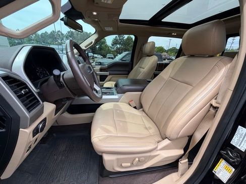 Used 2020 Ford F150 Lariat image 9