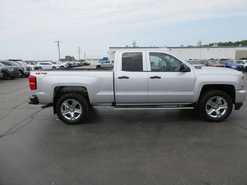 Certified 2019 Chevrolet Silverado 1500 Custom w/ Custom Convenience Package AWD/4WD image 5