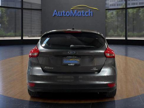 Used 2016 Ford Focus SE w/ SE Cold Weather Package image 10