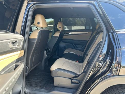 Used 2024 Volkswagen Atlas Cross Sport SE image 58