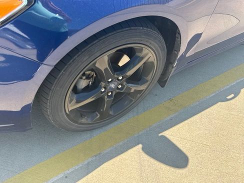 Used 2016 Ford Fusion SE FWD image 9