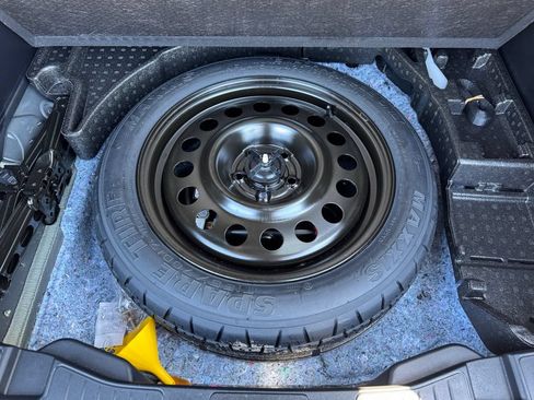 Used 2024 Ford Escape ST-Line w/ Equipment Group 301A FWD image 17