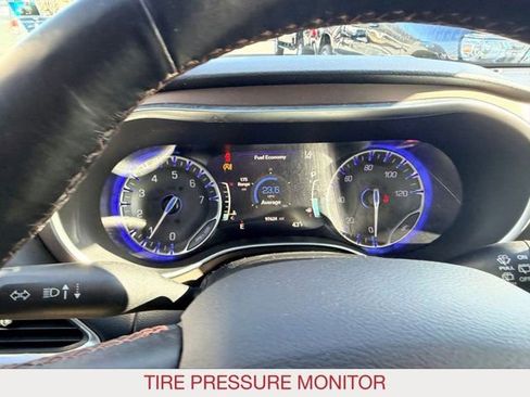 Certified 2019 Chrysler Pacifica Touring-L Plus w/ Advanced Safetytec Group image 17