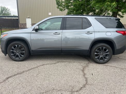 Used 2020 Chevrolet Traverse RS w/ LPO, Floor Liner Package FWD image 9