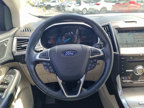 Used 2019 Ford Edge Titanium w/ Equipment Group 301A AWD/4WD image 15
