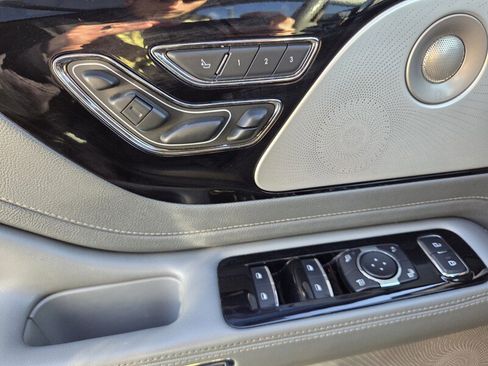 Used 2020 Lincoln Aviator Reserve w/ Equipment Group 202A image 20