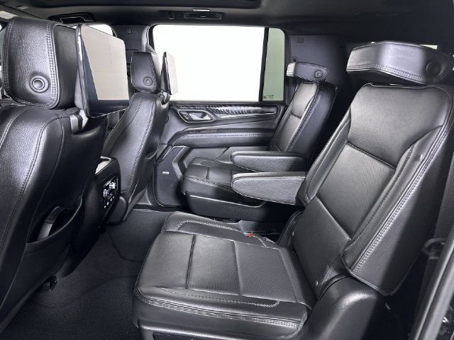 Used 2024 GMC Yukon XL Denali w/ Advanced Technology Package AWD/4WD image 26