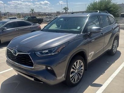 Used 2021 Toyota Highlander Platinum