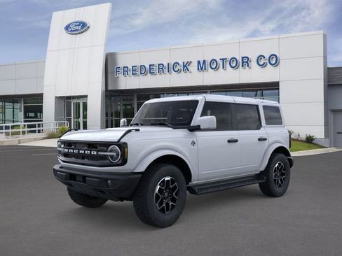New 2026 Ford Bronco Outer Banks image 1