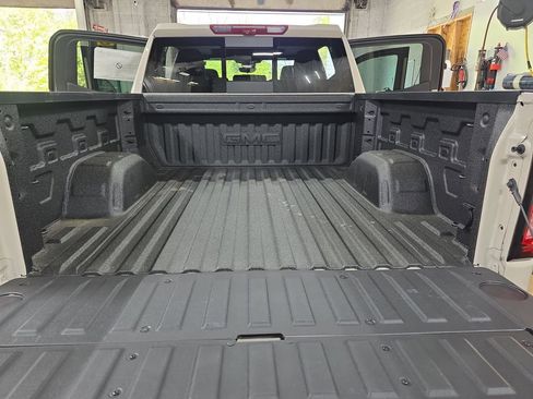 New 2026 GMC Sierra 1500 AT4 w/ AT4 Premium Package AWD/4WD image 12