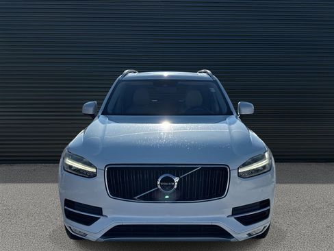 Used 2017 Volvo XC90 T6 Momentum w/ Vision Package image 2
