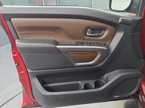 Used 2019 Nissan Titan Platinum Reserve image 24