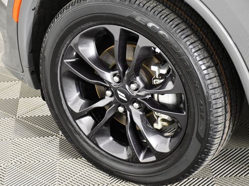 Used 2025 Dodge Durango GT AWD/4WD image 40