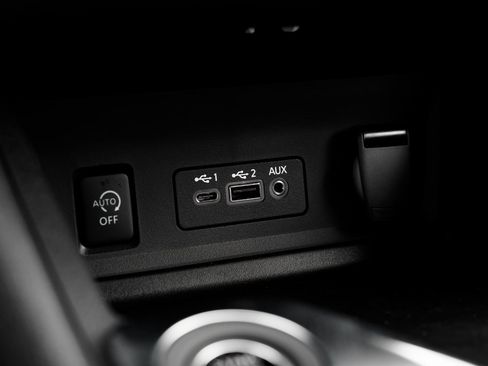 New 2025 Nissan Sentra SV w/ Trunk Package image 16