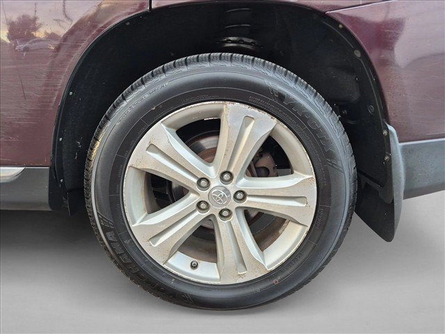 Used 2012 Toyota Highlander Limited w/ Protection Pkg AWD/4WD image 25