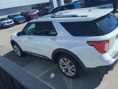 Used 2022 Ford Explorer Platinum w/ Equipment Group 601A image 6