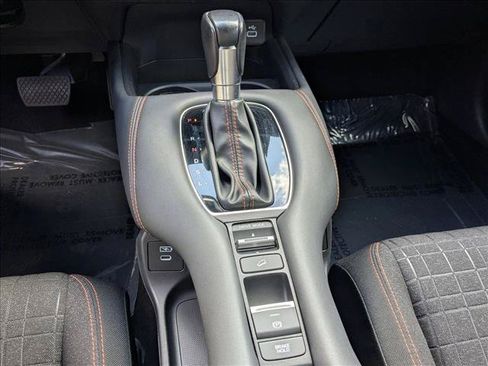 Used 2024 Honda HR-V Sport image 12