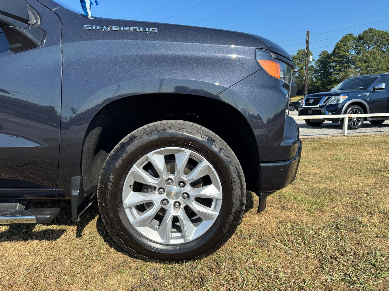Used 2023 Chevrolet Silverado 1500 Custom AWD/4WD image 8