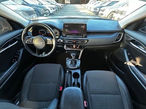 Certified 2022 Kia Seltos Nightfall Edition image 17