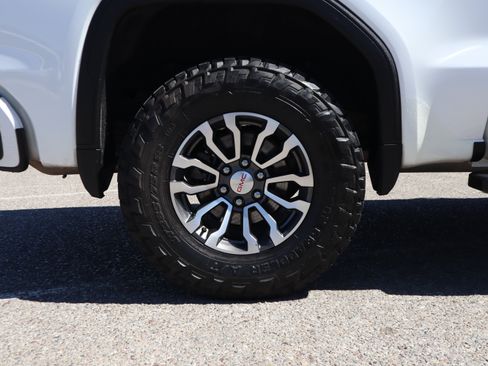 Used 2019 GMC Sierra 1500 AT4 w/ AT4 Premium Package AWD/4WD image 12