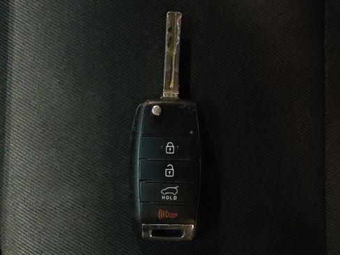 Used 2017 Kia Soul + image 32