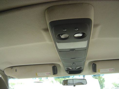 Used 2001 GMC Safari Passenger image 13