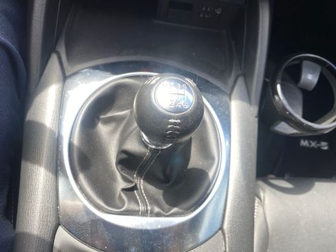 Used 2022 MAZDA MX-5 Miata RF Grand Touring RWD image 16