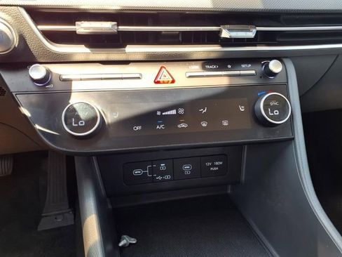Used 2025 Hyundai Sonata SEL FWD image 21