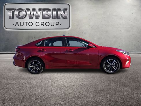 Certified 2024 Kia Forte LXS image 3