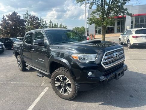Certified 2016 Toyota Tacoma TRD Sport w/ Towing Package AWD/4WD image 2