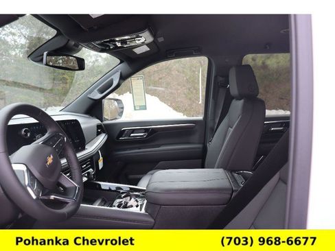 New 2026 Chevrolet Suburban LT w/ Comfort Package image 23