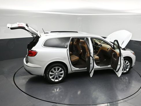 Used 2017 Buick Enclave Premium image 34