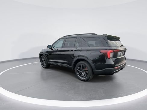 Used 2025 Ford Explorer ST-Line w/ Premium Package image 6