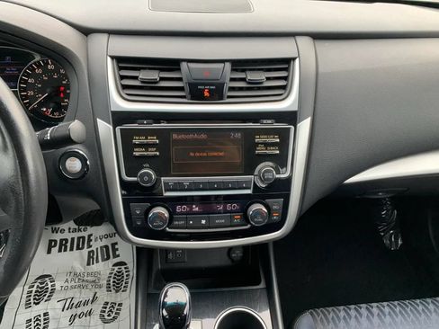 Used 2018 Nissan Altima 2.5 SV FWD image 12