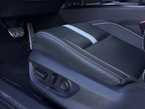 Used 2025 Toyota Camry LE image 40