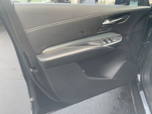 Used 2023 Cadillac XT4 Premium Luxury image 13