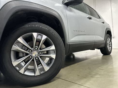 Used 2026 Chevrolet Equinox LT FWD image 28